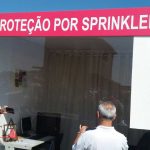 SimulaÃ§Ã£o de incÃªndio com e sem Sprinklers